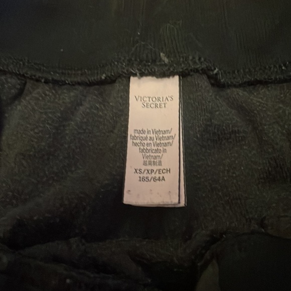 Victoria’s Secret Black Velour Loungewear Joggerd - Picture 4 of 4